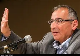 باید قرص و محکم پشت روحانی بایستیم