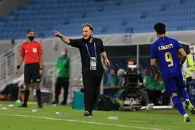 نامجو مطلق: به استقلال چوب حراج زده‌اند/ ویلموتس ایران را اسیر گرداب کرد