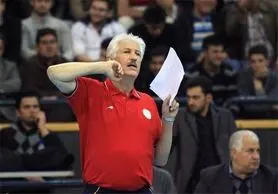 وطن‌پرست: آلکنو مجبور است به همه بازی بدهد