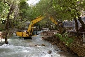 بیش از ۵۰۰ هکتار از رودخانه زاینده رود آزادسازی شد