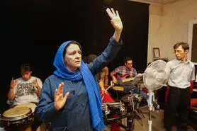 نمی‌خواهید از گلاب آدینه حمایت کنید؟!