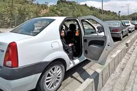 معطلی ۱۵ ساعته و نوبت‌فروشی در صف واکسن