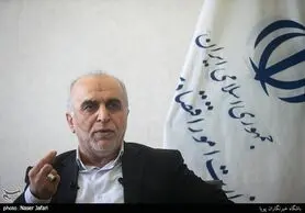 واکنش دژپسند به منتقدان رابطه ریزش بورس با سود بین بانکی/بانک مرکزی از ۳ مسیر به بورس آسیب زد