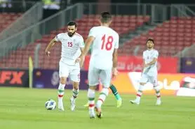 شاهرخ بیانی:                 فدراسیون باید زودتر VAR وارد کند/تیم ملی برای صعود شانس خوبی دارد