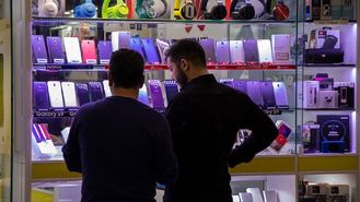 کاهش ۲۰ درصدی قیمت موبایل در بازار اصفهان