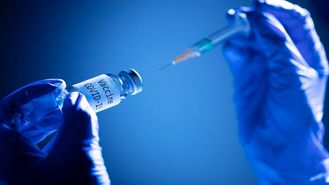 جهانپور: محدودیتی برای تزریق واکسن‌های مجوزدار نیست