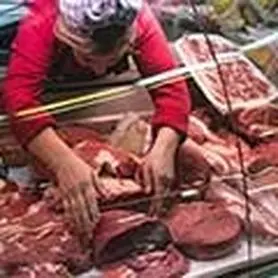 مصرف گوشت ایرانی‌ها نصف شد