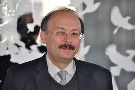 بیژن عبدالکریمی از دانشگاه آزاد اخراج شد