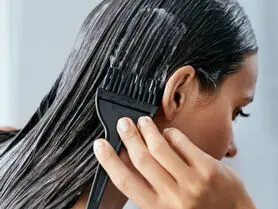 رنگساژ مو چیست؟ انواع و نحوه درست کردن آن