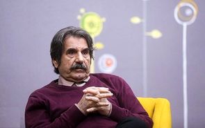 حسینی‌پور: عزت‌الله مهرآوران جراحی شد/حال بازیگر پیشکسوت رو به بهبود است