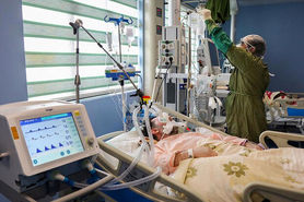 طی ۲۴ ساعت اخیر؛                  ۱۰۸۲ بیمار جدید مبتلا به کرونا در اصفهان شناسایی شدند/فوت ۴۱ نفر