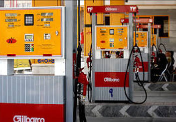 وزیر کشور: اختلال در ارائه خدمات پمپ‌ بنزین‌ها به زودی رفع می‌شود