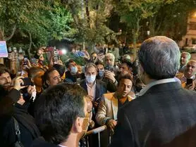 (تصاویر) جشن تولد محمود احمدی‌نژاد در محله نارمک!