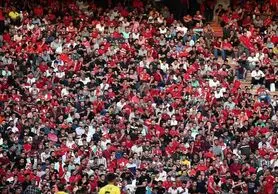 برگزاری دیدار پرسپولیس - صنعت نفت با حضور تماشاگران
