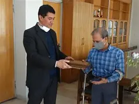 به مناسبت روز معلول انجام گرفت؛ تجلیل از همکار معلول در آبفای منطقه یک