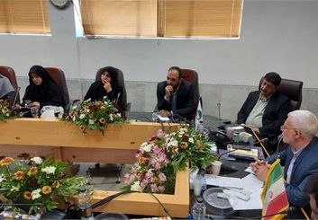 دیدار رئیس اداره فرهنگ و ارشاد اسلامی خمینی شهر با اعضاء شورای اسلامی شهر