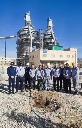کاشت نهال مقاومت در فولادسنگ مبارکه 