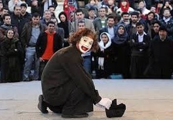اجرای رپرتوار تئاتر خیابانی«خودکار» در اصفهان