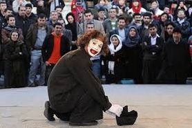 اجرای رپرتوار تئاتر خیابانی«خودکار» در اصفهان