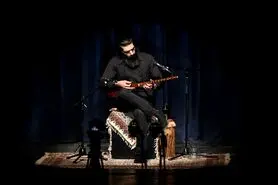 اینجا نت‌ها به چای واژه‌ها نکوهش می‌کنند