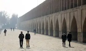 نفس‌های آخر حوزه گردشگری اصفهان در اثر آلودگی هوا