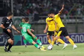 فوتبال اصفهان در تب و تاب دربی 74
