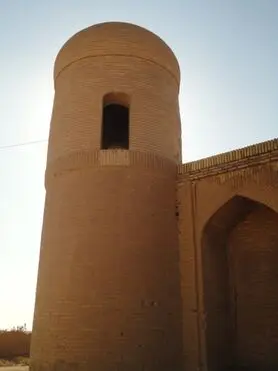 کاروانسرای عباسی گز