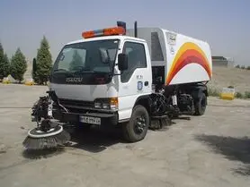 فعالیت ۳۰۰ دستگاه ماشین آلات سبک و سنگین برای نظافت شهر