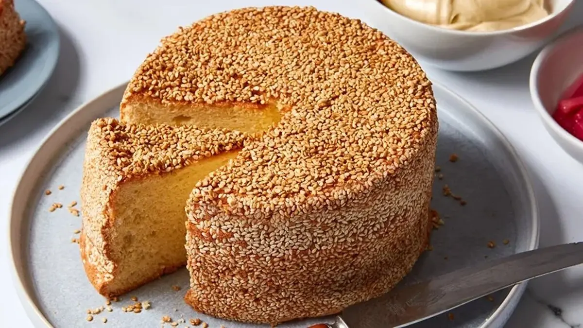 طرز تهیه کیک کنجدی خوشمزه: ۳ روش خانگی با فر و بدون فر (فیلم)