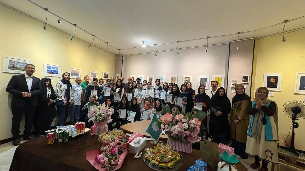​از کلاس تا گالری؛ نمایش آثار هنرجویان هنر در اصفهان