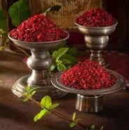  10 خواص شگفت انگیز زرشک؛ چه کسانی نباید آب زرشک بخورند؟